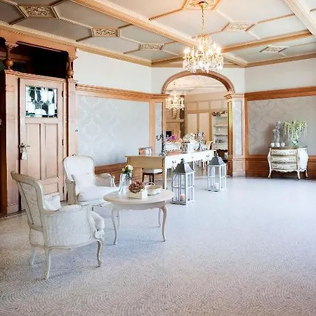 Le Manoir Ivoire 4*