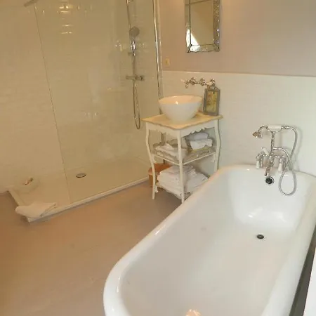 Le Manoir Ivoire